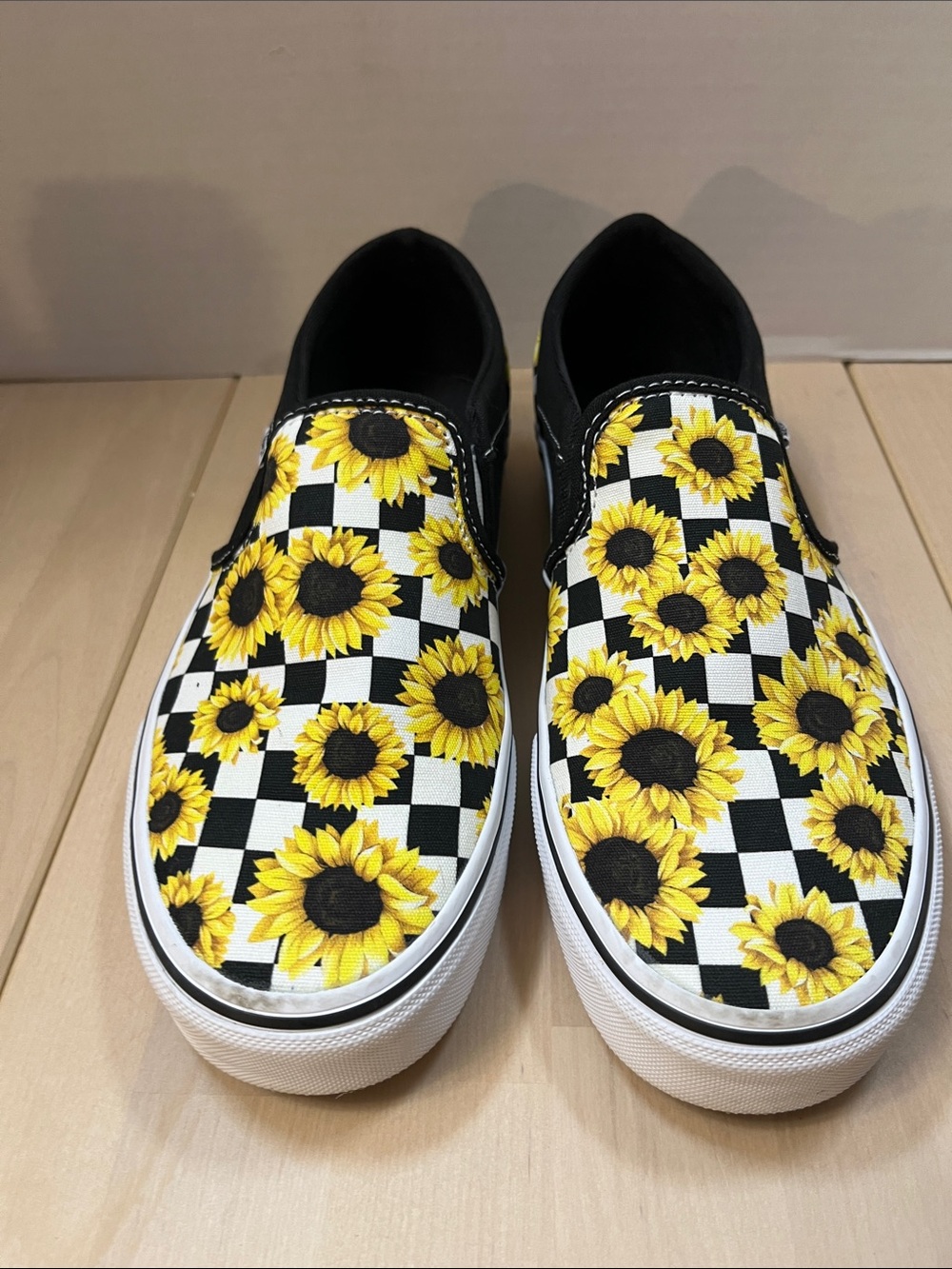 VANS Sunflower Checkerboard Slip-On Sneakers 500714 Black/White/Yellow Women 8.5
